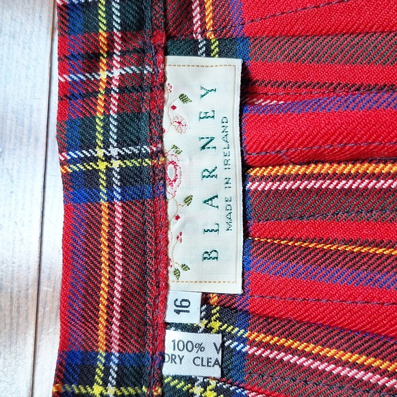 Red tartan skirt 100% wool - Picture 4 of 6